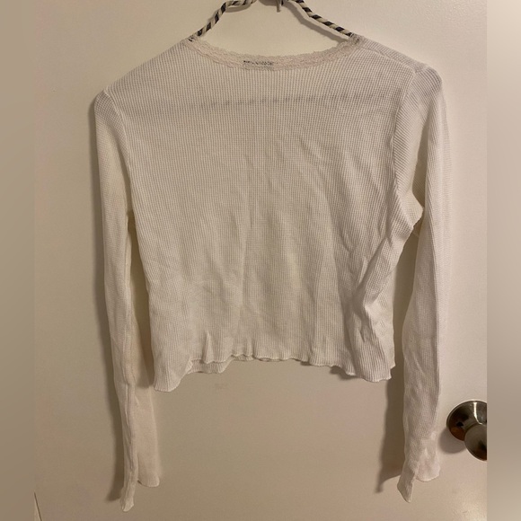 Brandy Melville White Lace Bow Coquette Top - Picture 2 of 3